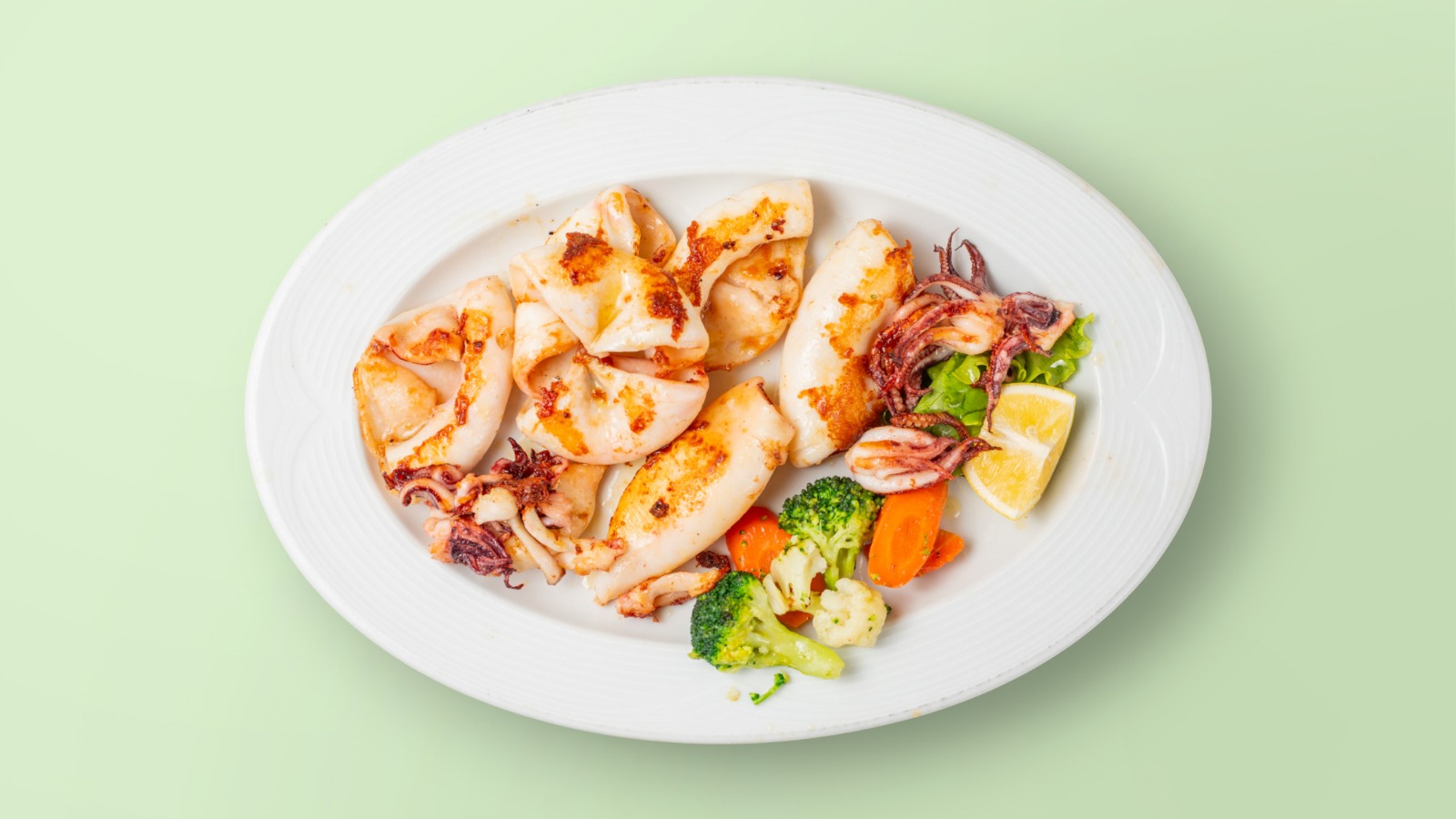 KALLAMARË ZGARE / Grilled Squid